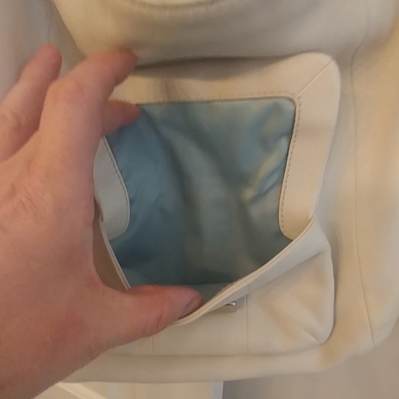 Authentic Coach - Picture 7 of 8